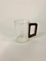 لیوان پیرکس دسته چوبی گرد