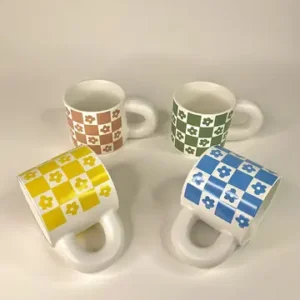 ماگ رنگی دسته ضخیم چهارخونه طرح گل