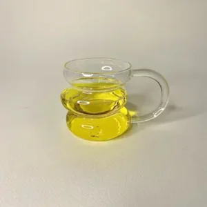 لیوان پیرکس دفرمه دسته دار