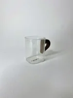 لیوان متوسط دسته چوبی