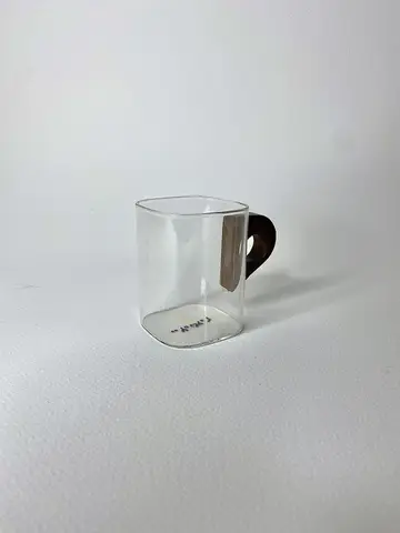 لیوان متوسط دسته چوبی لیوان متوسط دسته چوبی