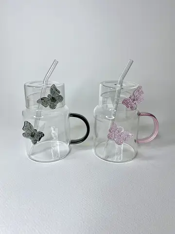 لیوان اسموتی پیرکس دسته دار پروانه ای لیوان اسموتی پیرکس دسته دار پروانه ای