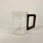 لیوان پیرکس دسته چوبی گرد