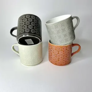 ماگ سرامیکی داخل سفید طرح مینیمال