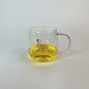 لیوان پیرکس فلامینگو