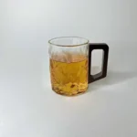 لیوان پیرکس دسته چوبی گرد شفاف برفی