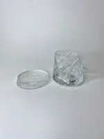 لیوان چرخشی پایه دار طرح لوزی