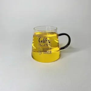 لیوان پیرکس دسته مشکی مخروطی